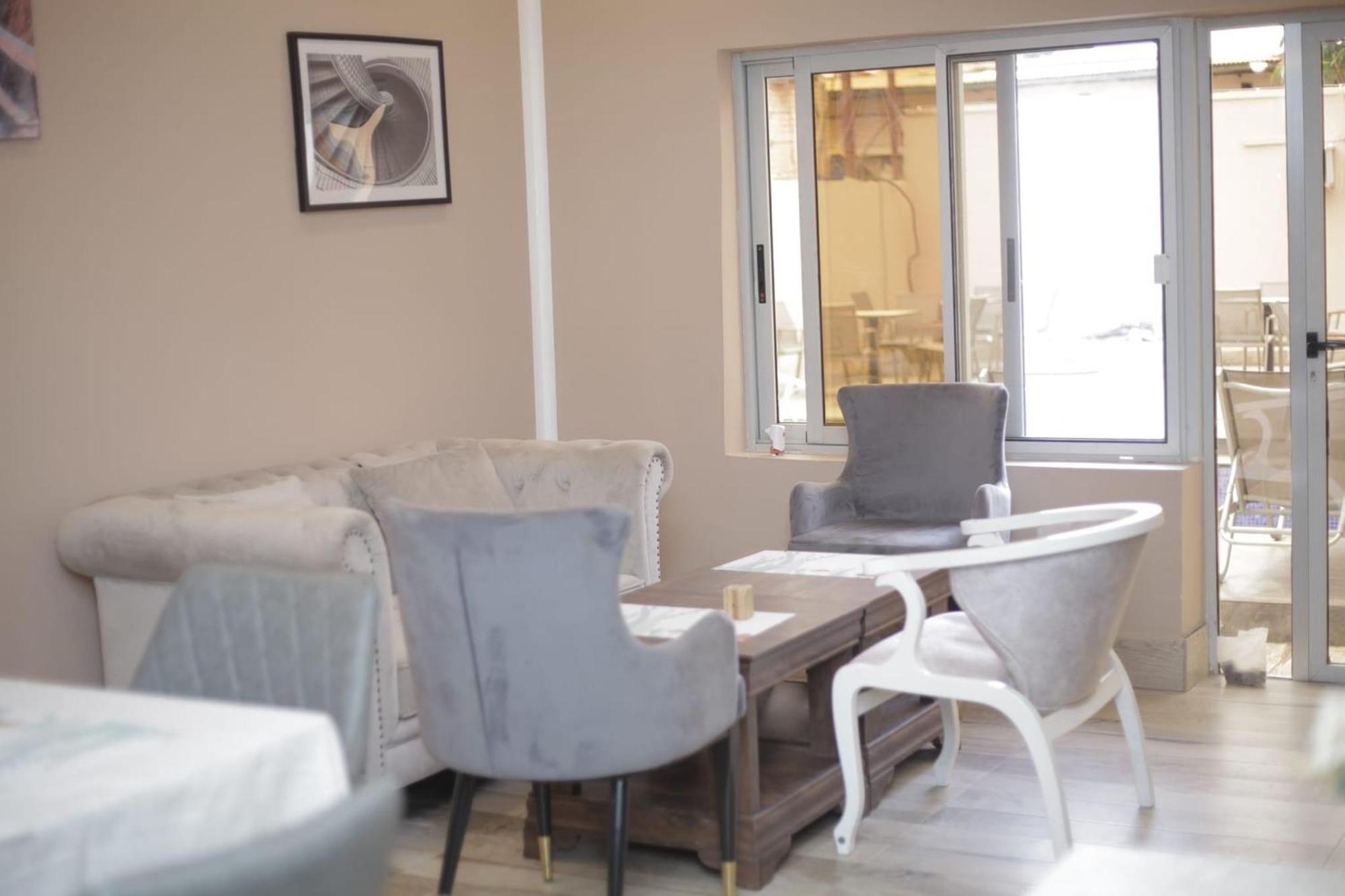 Owandja House Lubumbashi Hotel Екстериор снимка